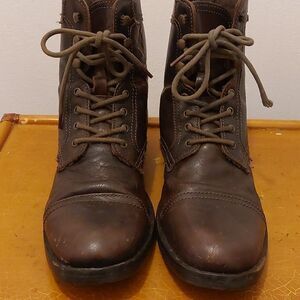 Red Tape Men Boots